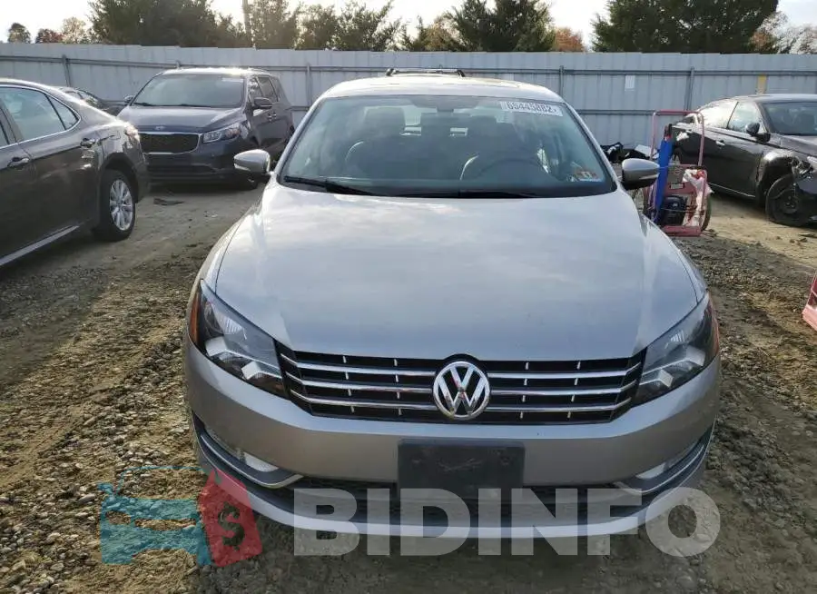 1VWBN7A39DC021619 Photo# 9