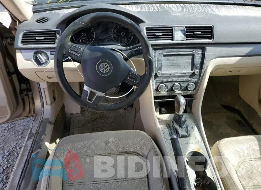 1VWBS7A33FC019604 Photo# 8