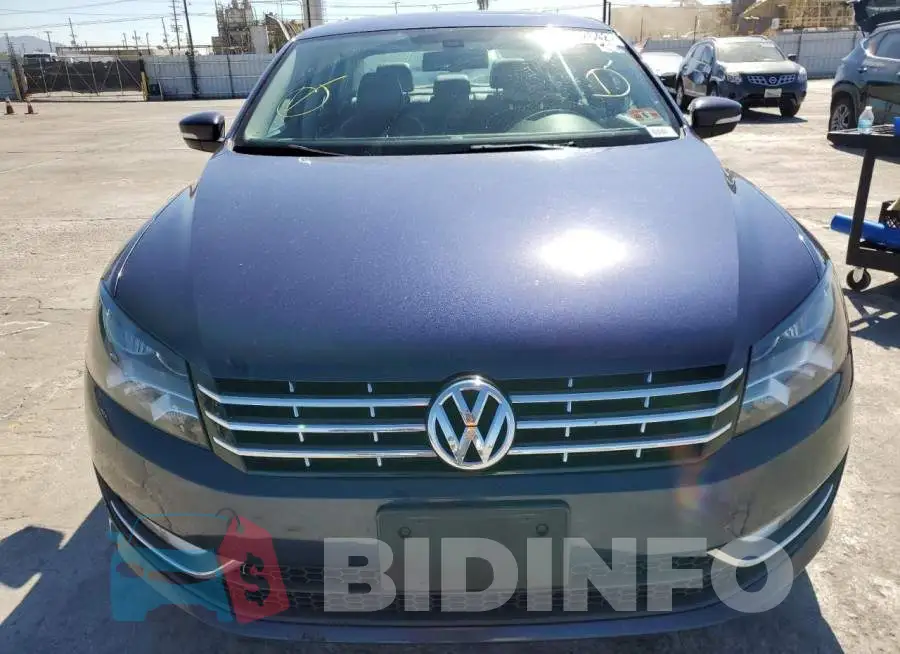 1VWCM7A37DC042072 Photo# 9