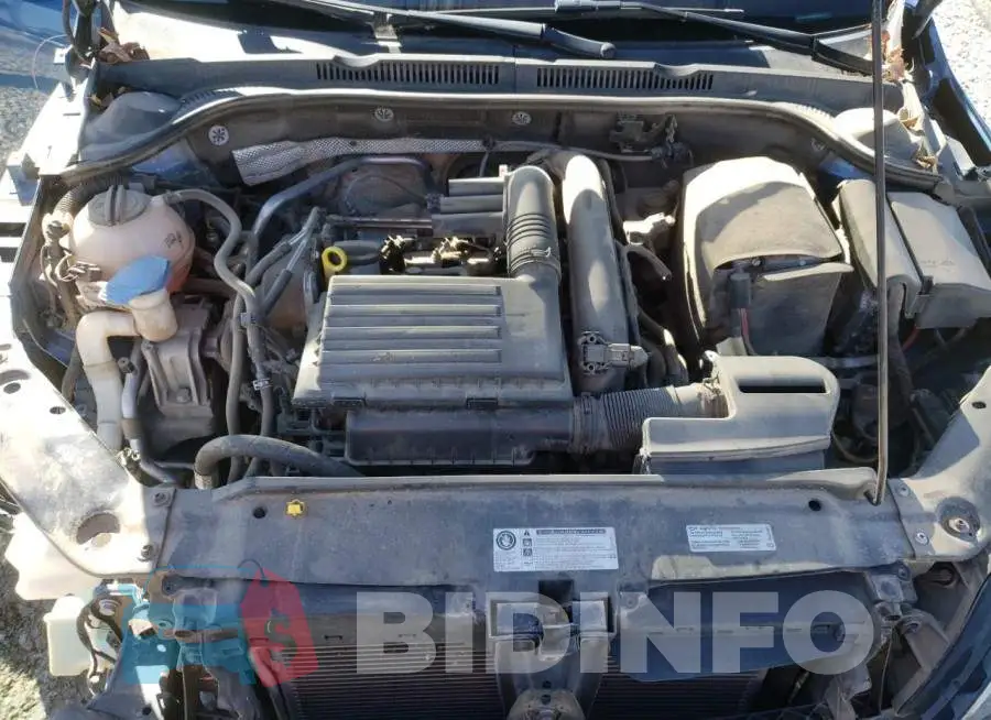 3VW2B7AJXHM256218 Photo# 7