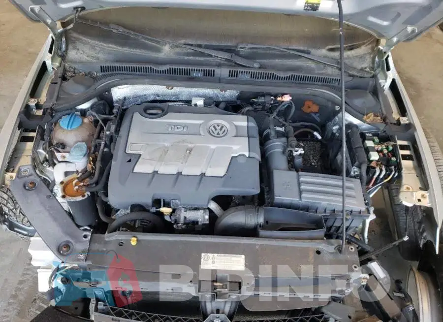 3VW3L7AJ4EM223177 Photo# 7