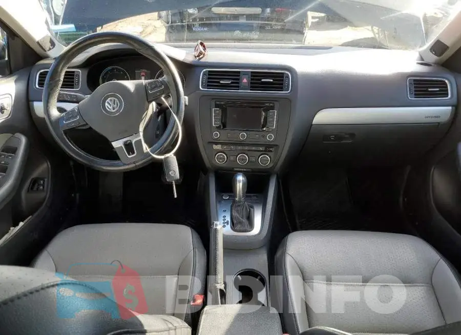 3VW637AJ8EM251805 Photo# 8
