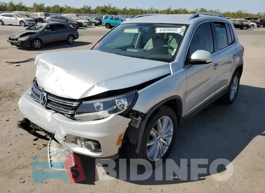 WVGAV3AX2EW556832 Photo# 2