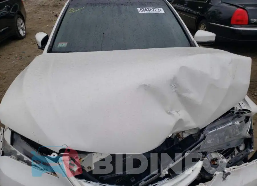 19UUB1F34FA018881 Photo# 7