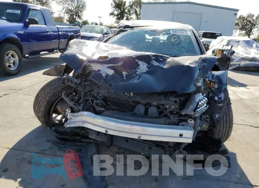 19UUB3F56FA004686 Photo# 5