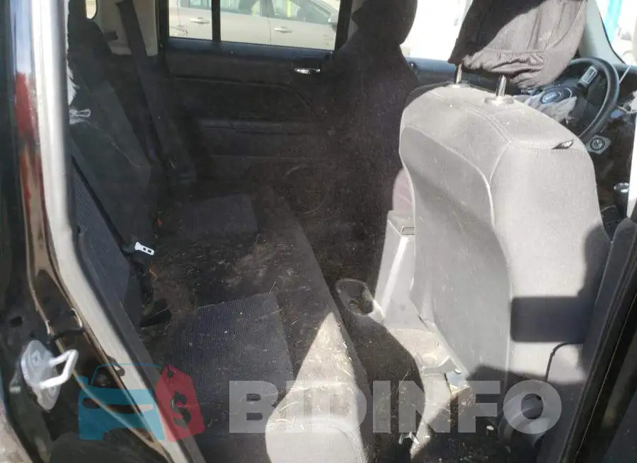 1C4NJPBA0ED692231 Photo# 6