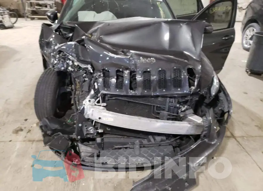 1C4PJLCB5FW629009 Photo# 7