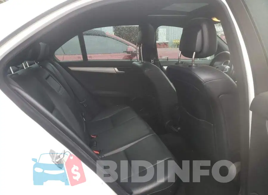 WDDGF4HB5DR260234 Photo# 6