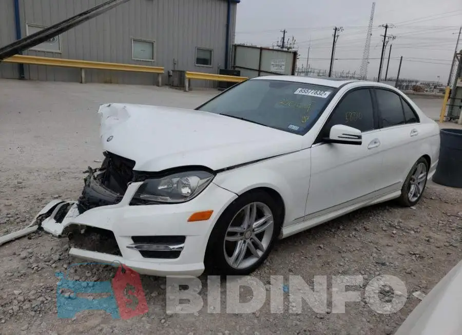 WDDGF4HB6DR270514 Photo# 2