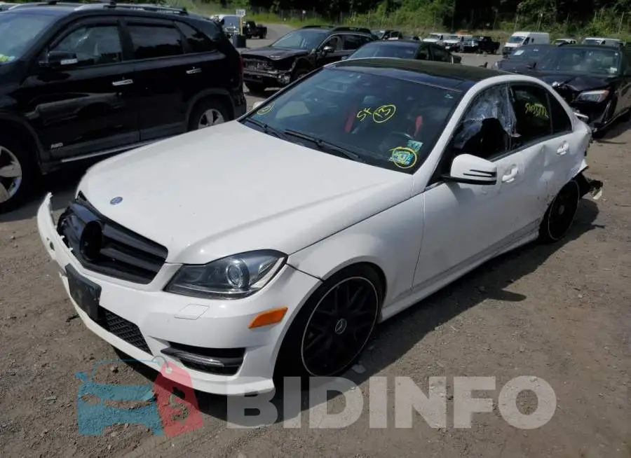 WDDGF8AB1DR267828 Photo# 2