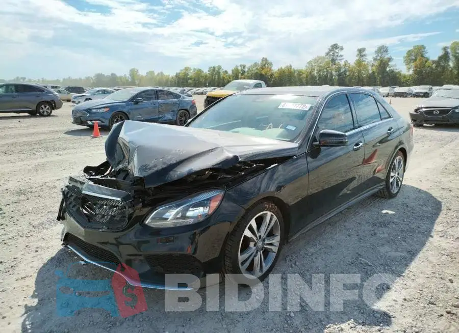 WDDHF5KB7EA830382 Photo# 2