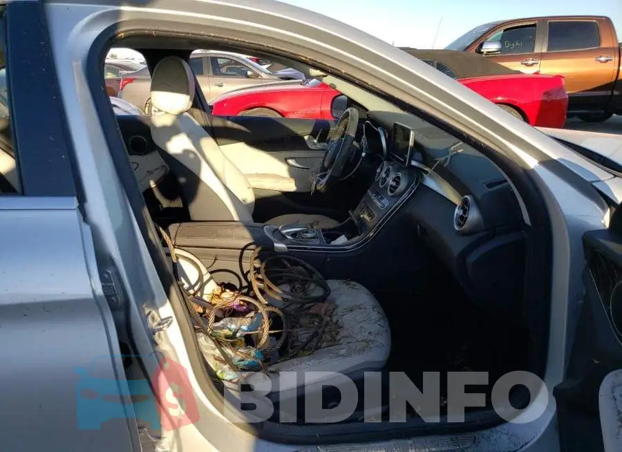 WDDWF4JB8GR173504 Photo# 5