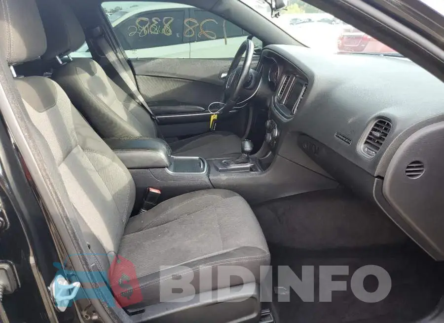 2C3CDXBG9FH863618 Photo# 5