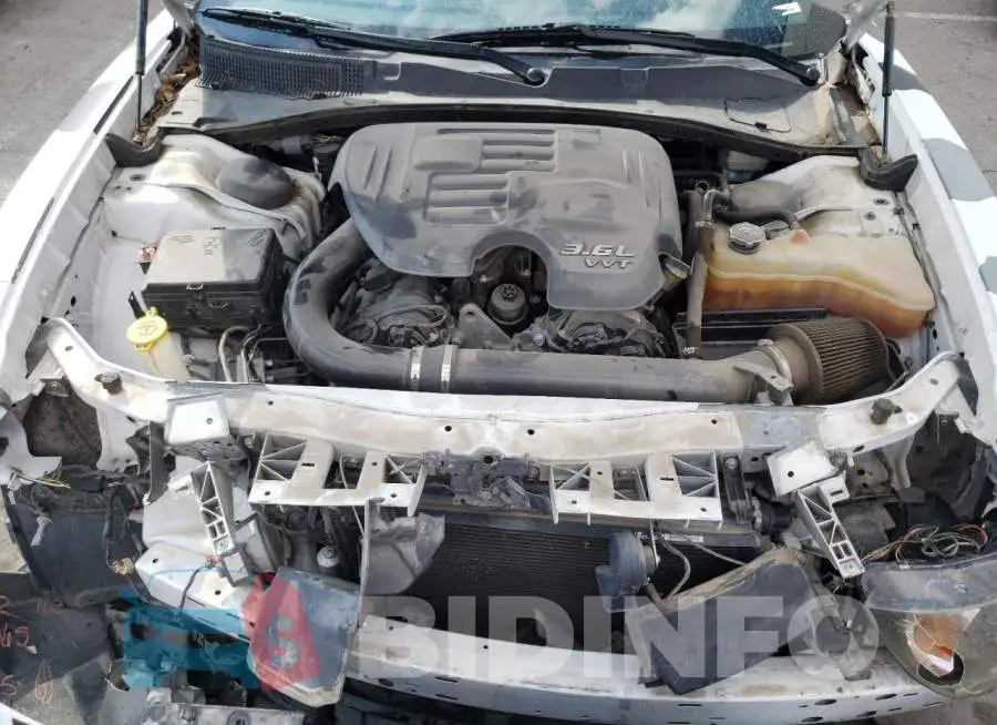 2C3CDXHG9EH325135 Photo# 7