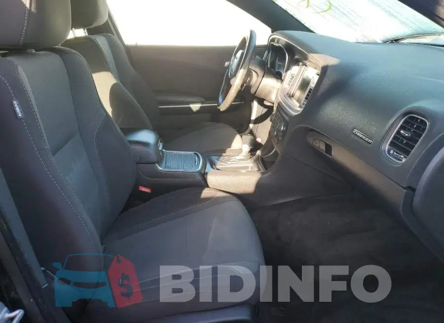 2C3CDXJG2FH848637 Photo# 5
