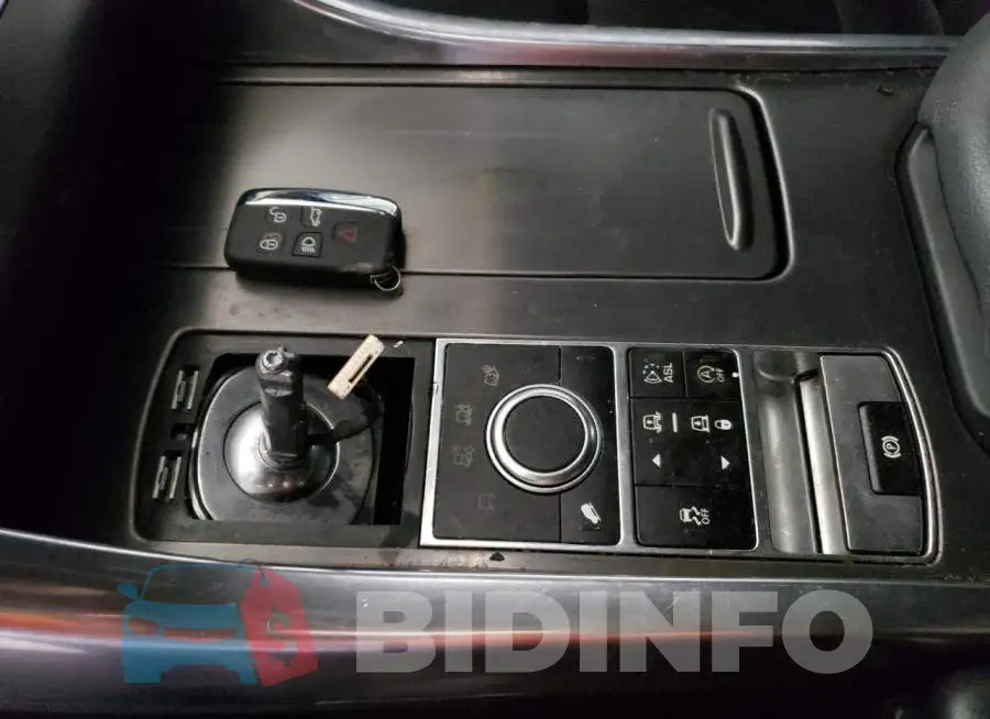 SALWG2VF2FA613246 Photo# 9
