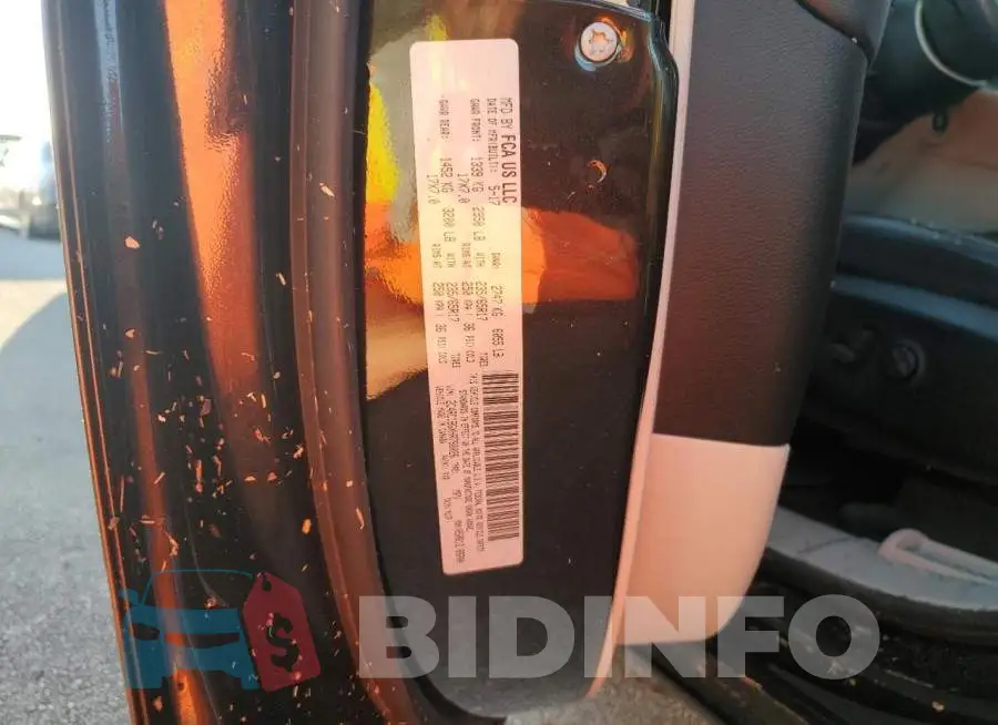 2C4RC1BGXHR788026 Photo# 10