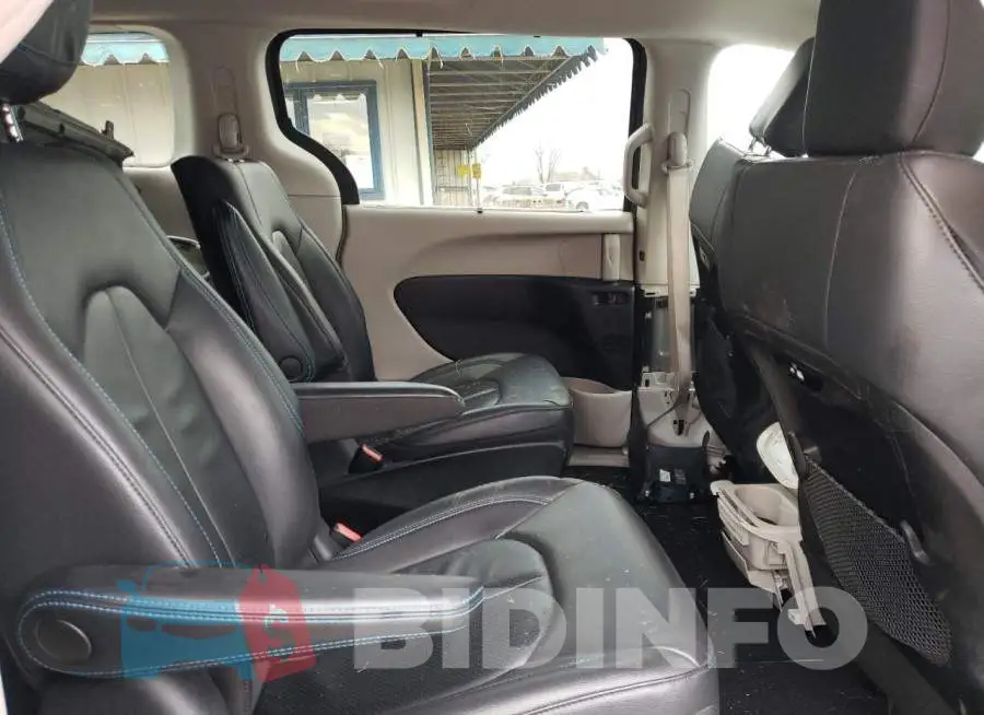2C4RC1L72MR578416 Photo# 11