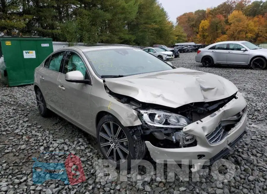 LYV402TK9HB155798 Photo# 1
