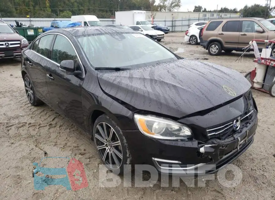 YV1612FS4E1282375 Photo# 1