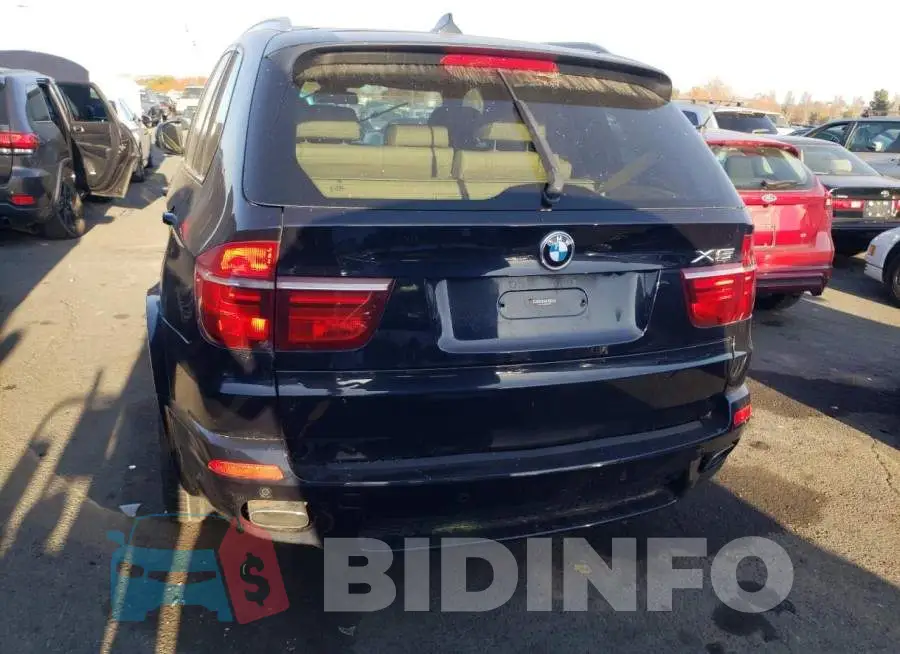 5UXZV8C5XD0C14824 Photo# 6