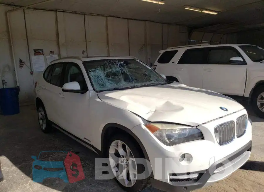 WBAVM1C57DVW45113 Photo# 1