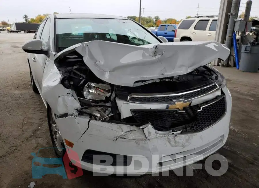 1G1PC5SBXE7413164 Photo# 9