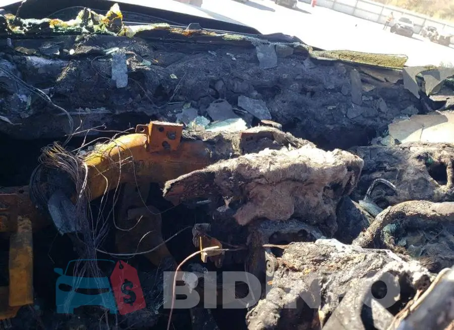 1GC1KWE81FF190557 Photo# 8