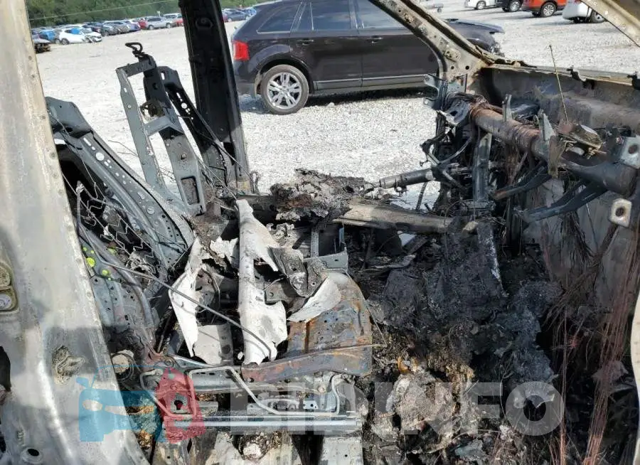 3GCPYCEF0KG219898 Photo# 5