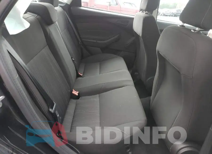 1FADP3E2XFL352086 Photo# 6
