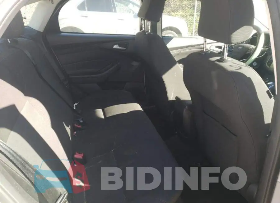 1FADP3F24FL209729 Photo# 6