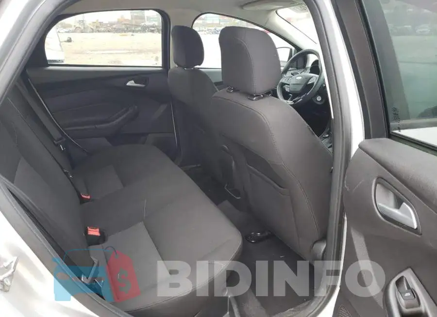 1FADP3F24FL217829 Photo# 6