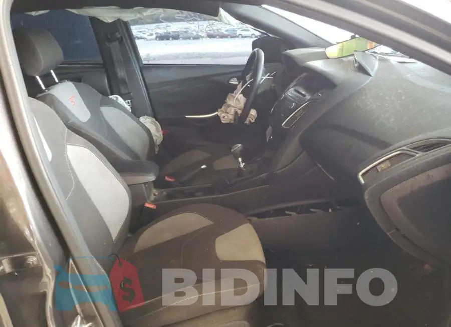 1FADP3L96FL372819 Photo# 5