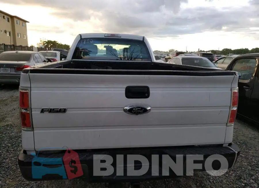 1FTVX1CT7EKE61852 Photo# 6