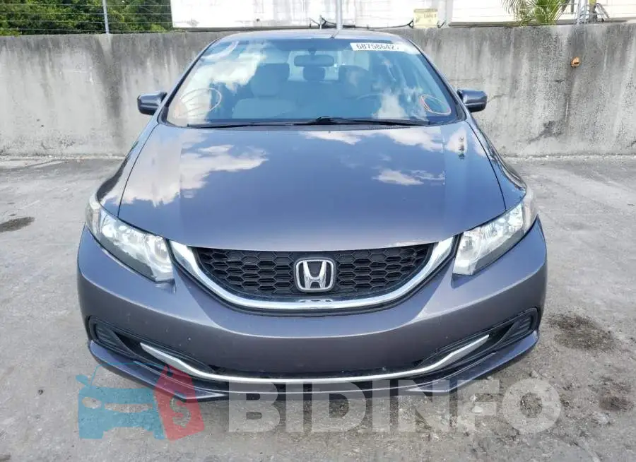 19XFB2F57FE100793 Photo# 5