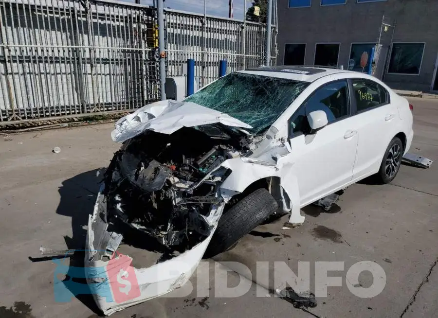 19XFB2F82DE037593 Photo# 2