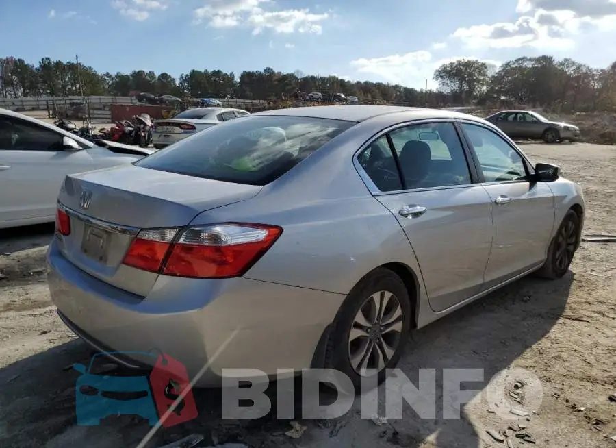 1HGCR2F30EA252513 Photo# 4