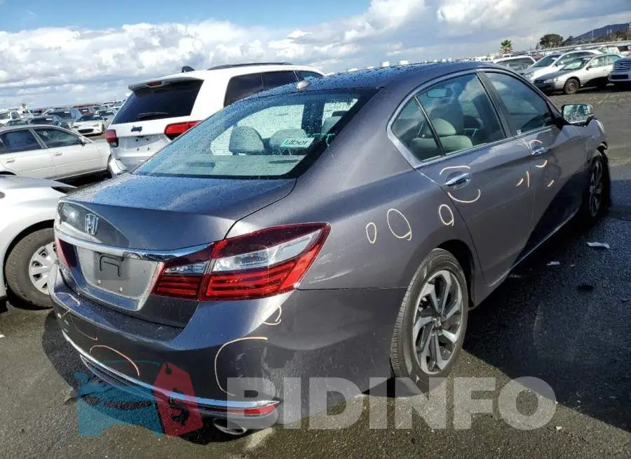 1HGCR2F72HA105472 Photo# 4