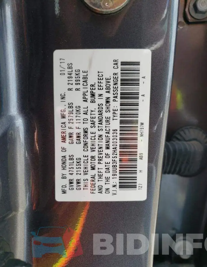 19UUB3F52HA003036 Photo# 10