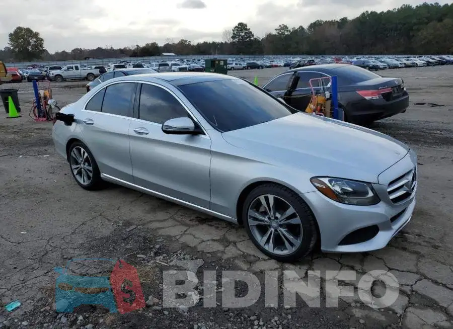 WDDWF4JB7GR156614 Photo# 4