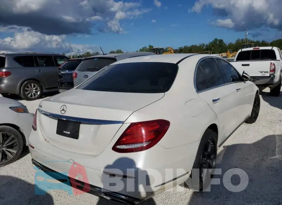 WDDZF4JB2HA259503 Photo# 4