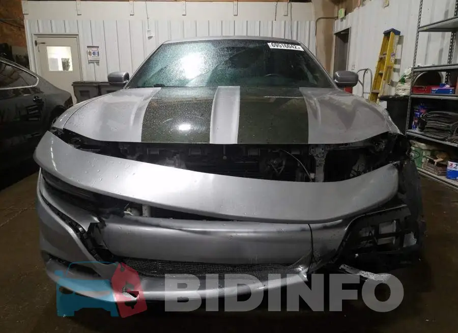 2C3CDXJG5FH810304 Photo# 5