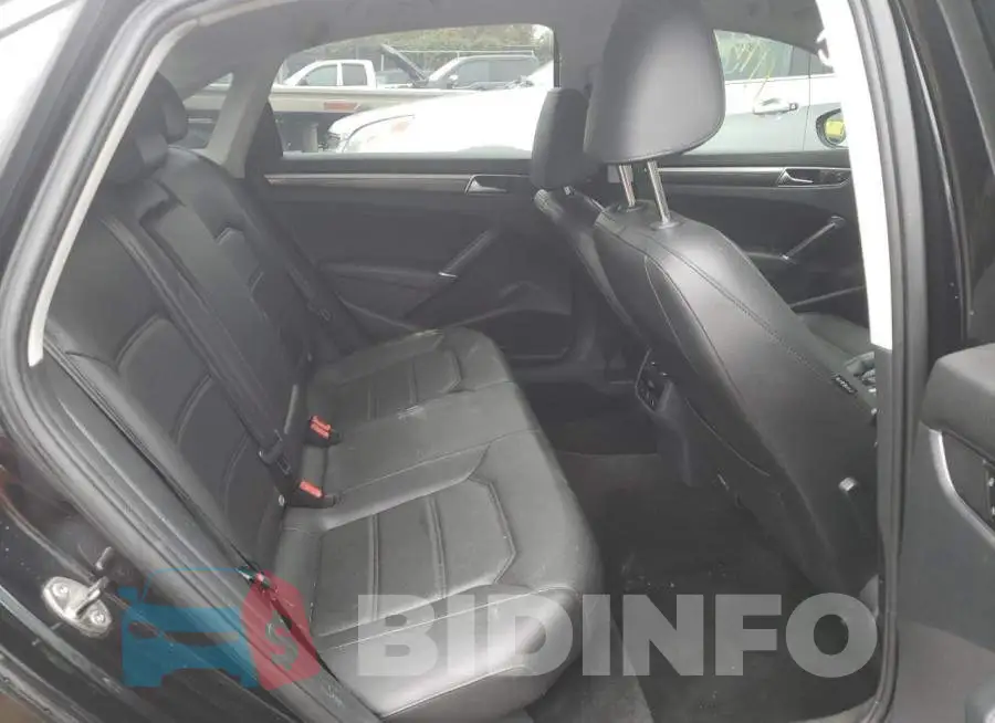 1VWGT7A32HC077757 Photo# 6
