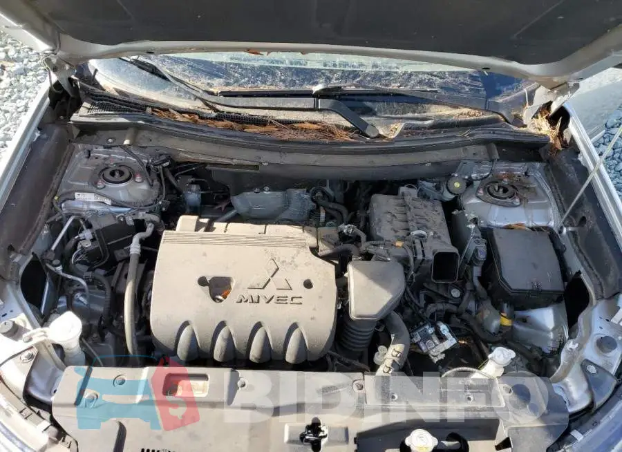 JA4AD2A32JZ062780 Photo# 12