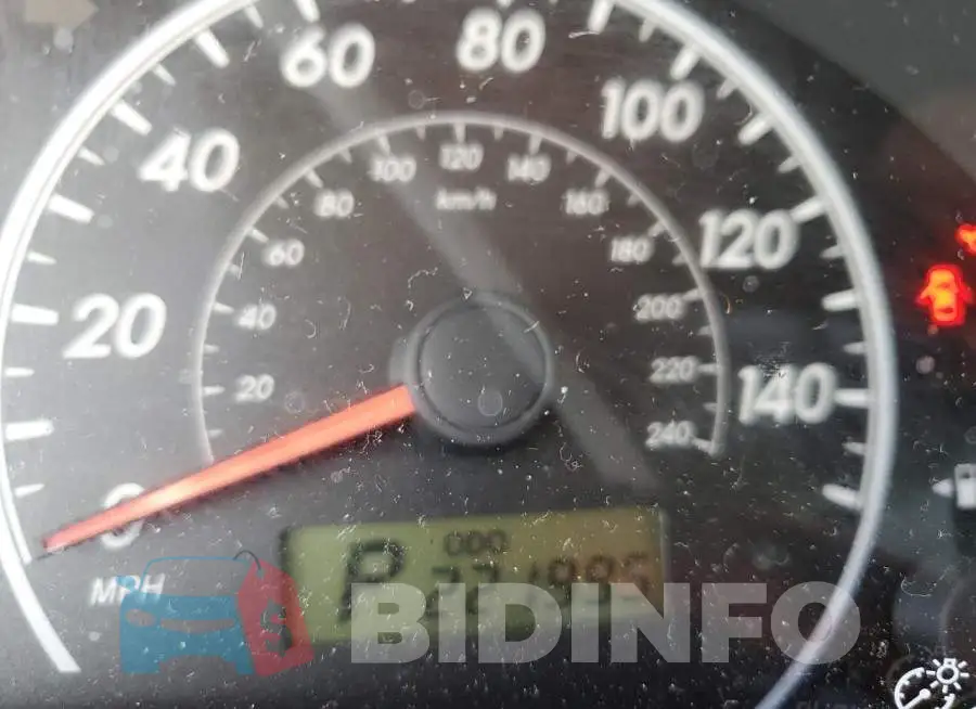 2T1BU4EE6DC962016 Photo# 8
