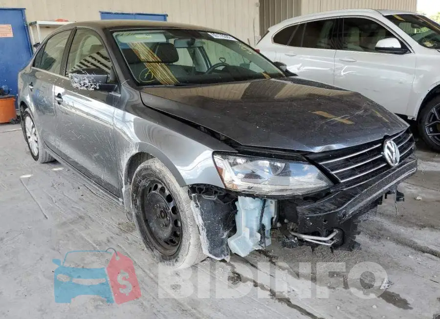 3VW167AJ8HM280677 Photo# 1