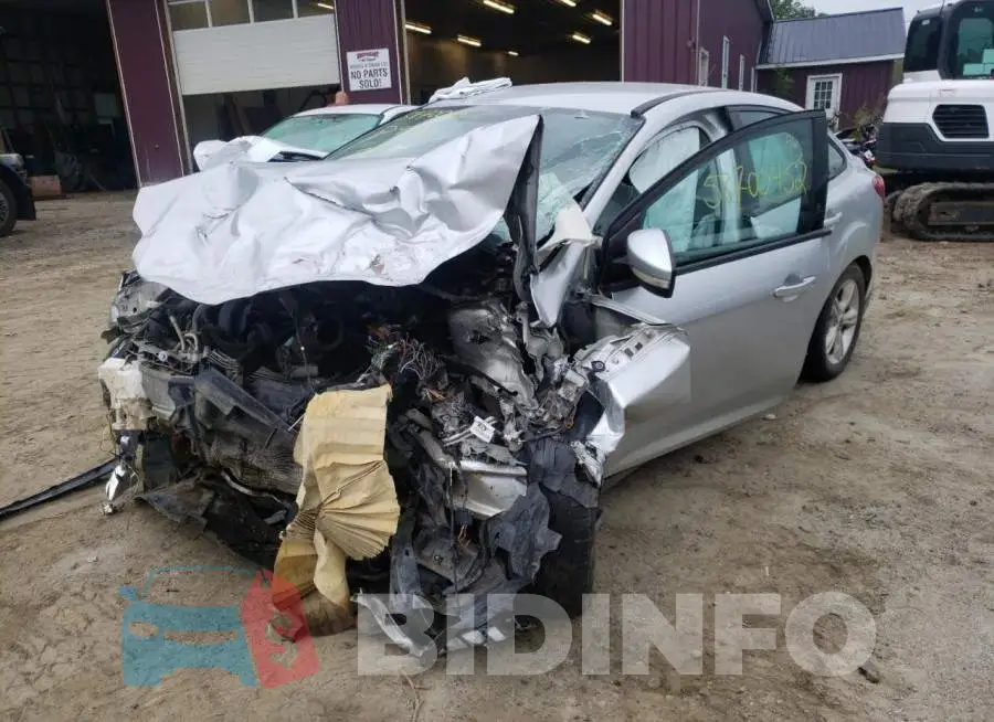 1FADP3F20DL323210 Photo# 2