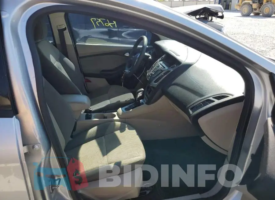 1FADP3F21DL204212 Photo# 5