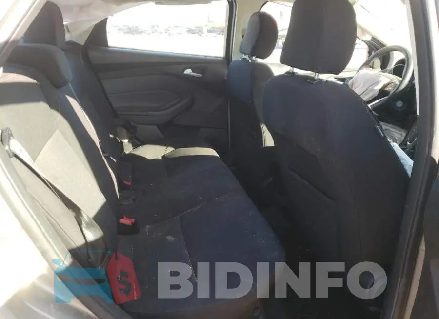 1FADP3F24HL317187 Photo# 6