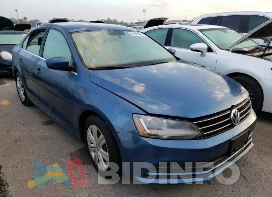 3VW2B7AJ4HM275931 Photo# 1
